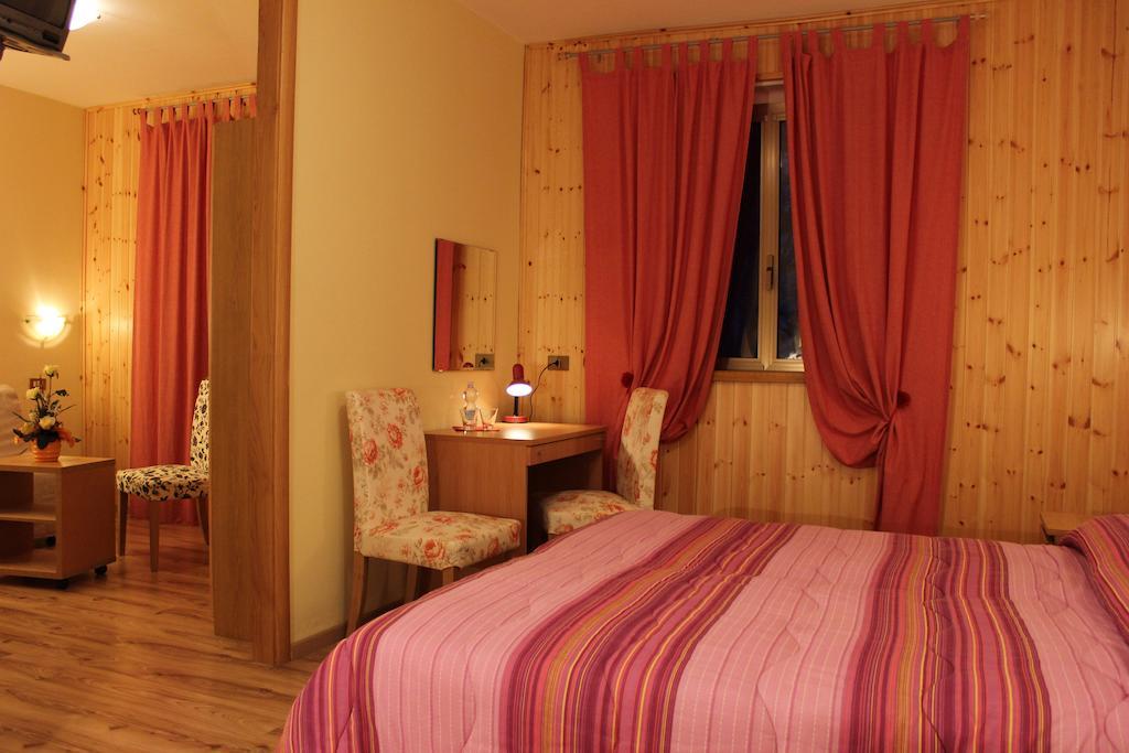 Albergo Ristorante Montecucco Da Tobia Sigillo Номер фото